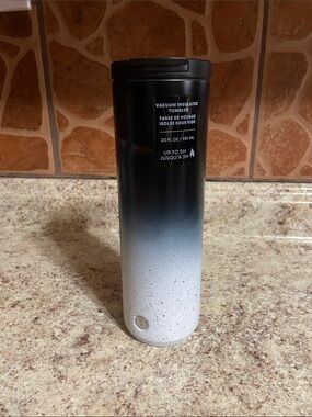 Starbucks 20oz Vacuum Insulated Ombre Travel Tumbler Black to White Speckle new